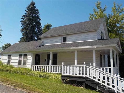 It contains 3 bedrooms and 3 bathrooms. . Zillow crystal falls mi